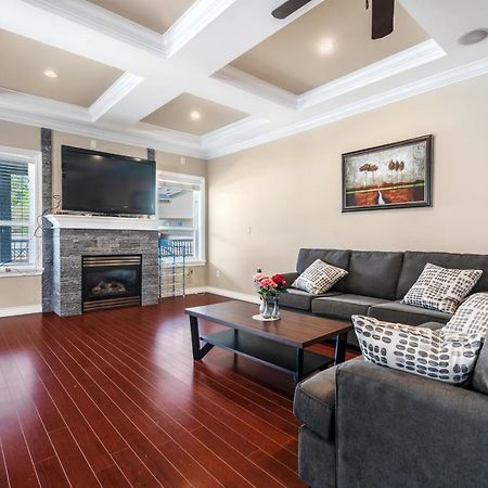 Share Home 1Bd Suite In Coquitlam Bagian luar foto